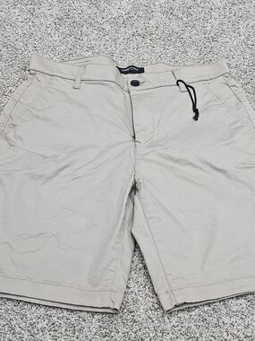 Kenneth Cole Men’s Shorts Tan